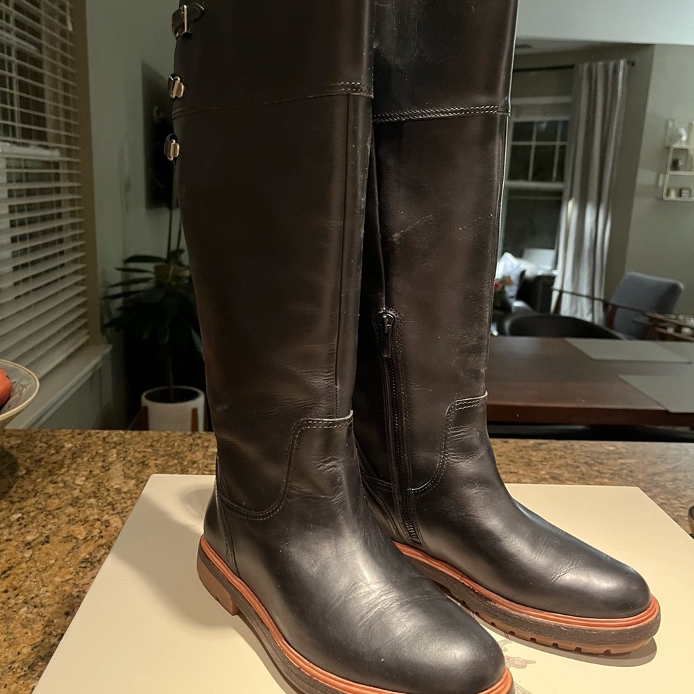 Timberland grain leather tall boots.size 6